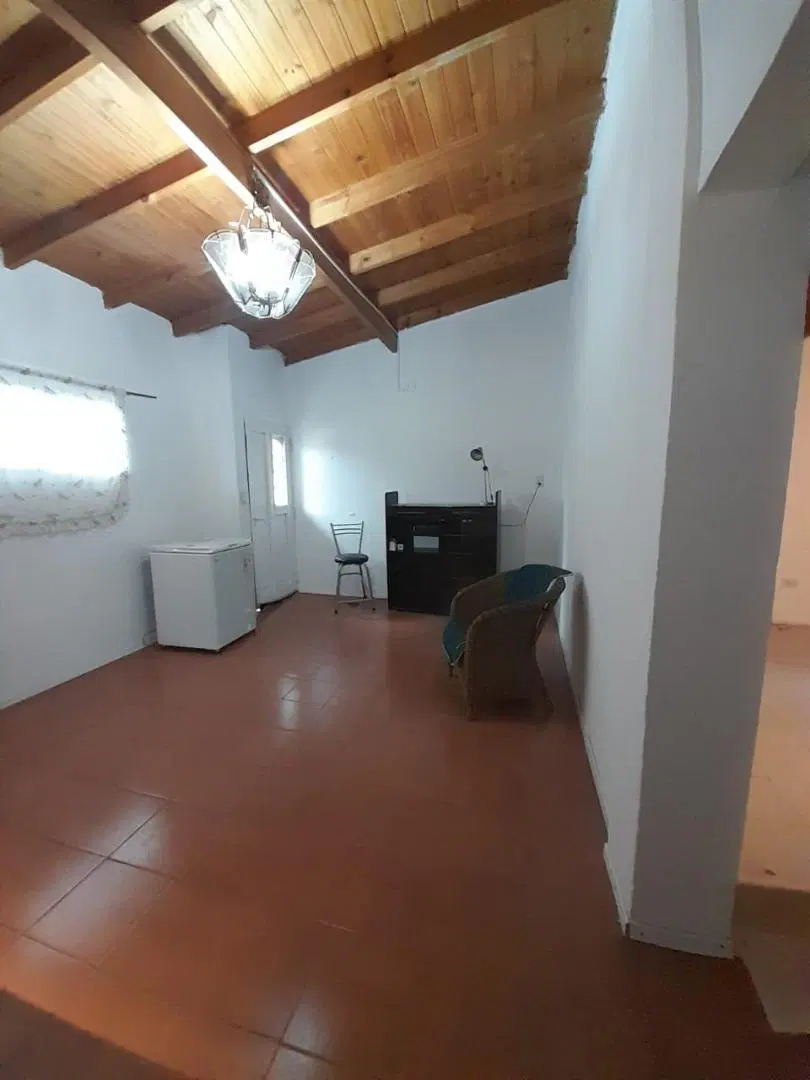 Departamento PH 2 ambientes Moron 5