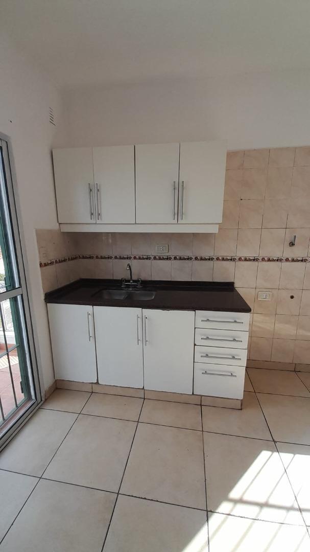 Foto de DEPARTAMENTO DE 3 AMBIENTES. HURLINGHAM, imagen 1