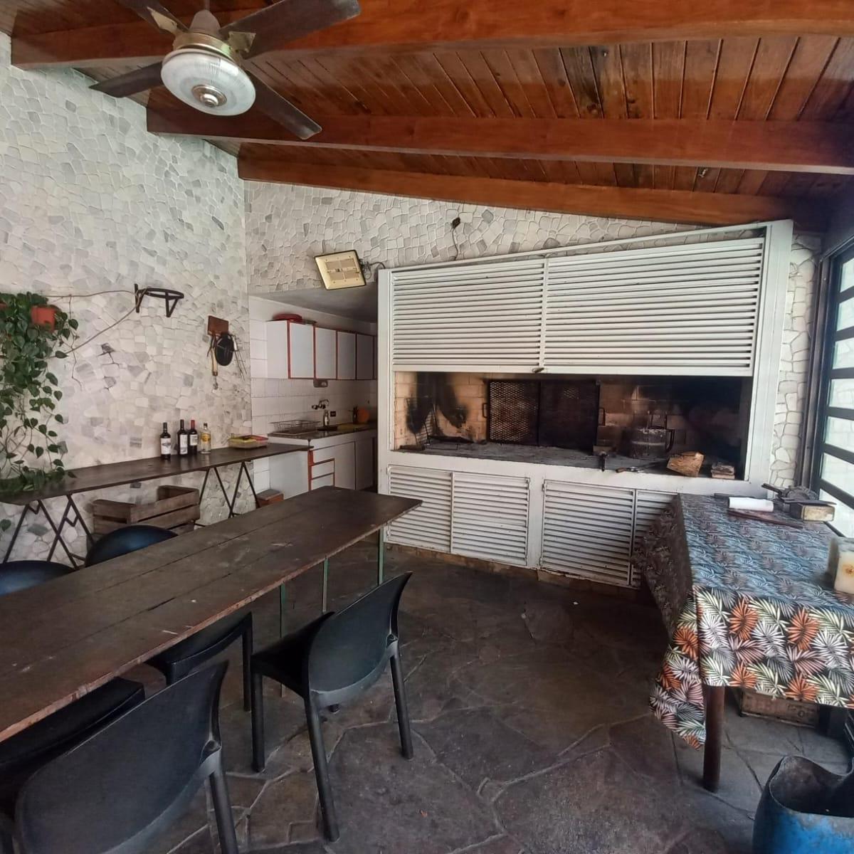 Foto de Casa ideal familia numerosa ( Casa 3 dorm + Dto en pb de 1 dorm), imagen 2