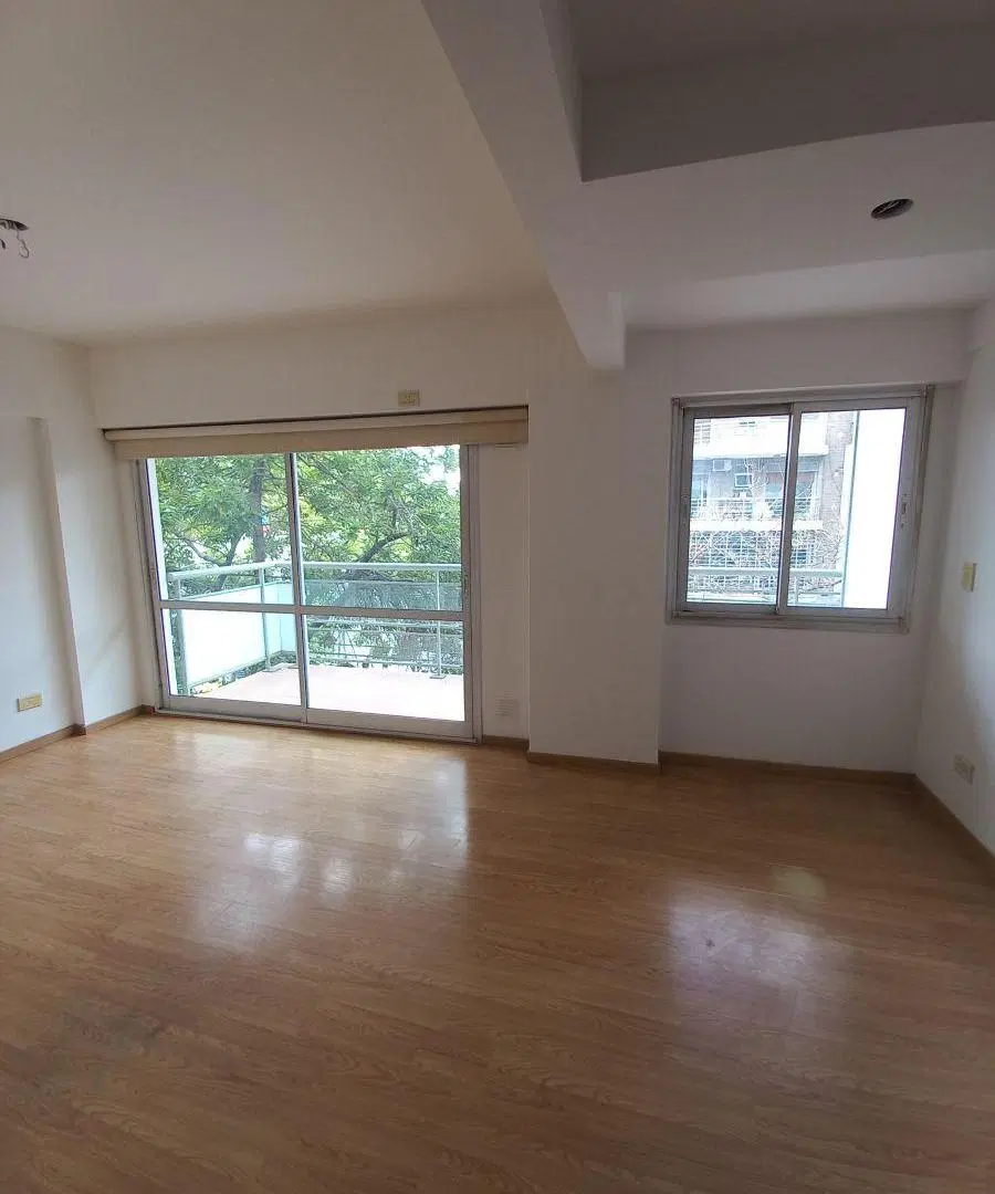 Hermoso departamento con balcón en alquiler 5