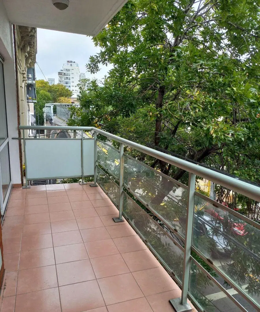 Hermoso Departamento con Balcón en Alquiler 2