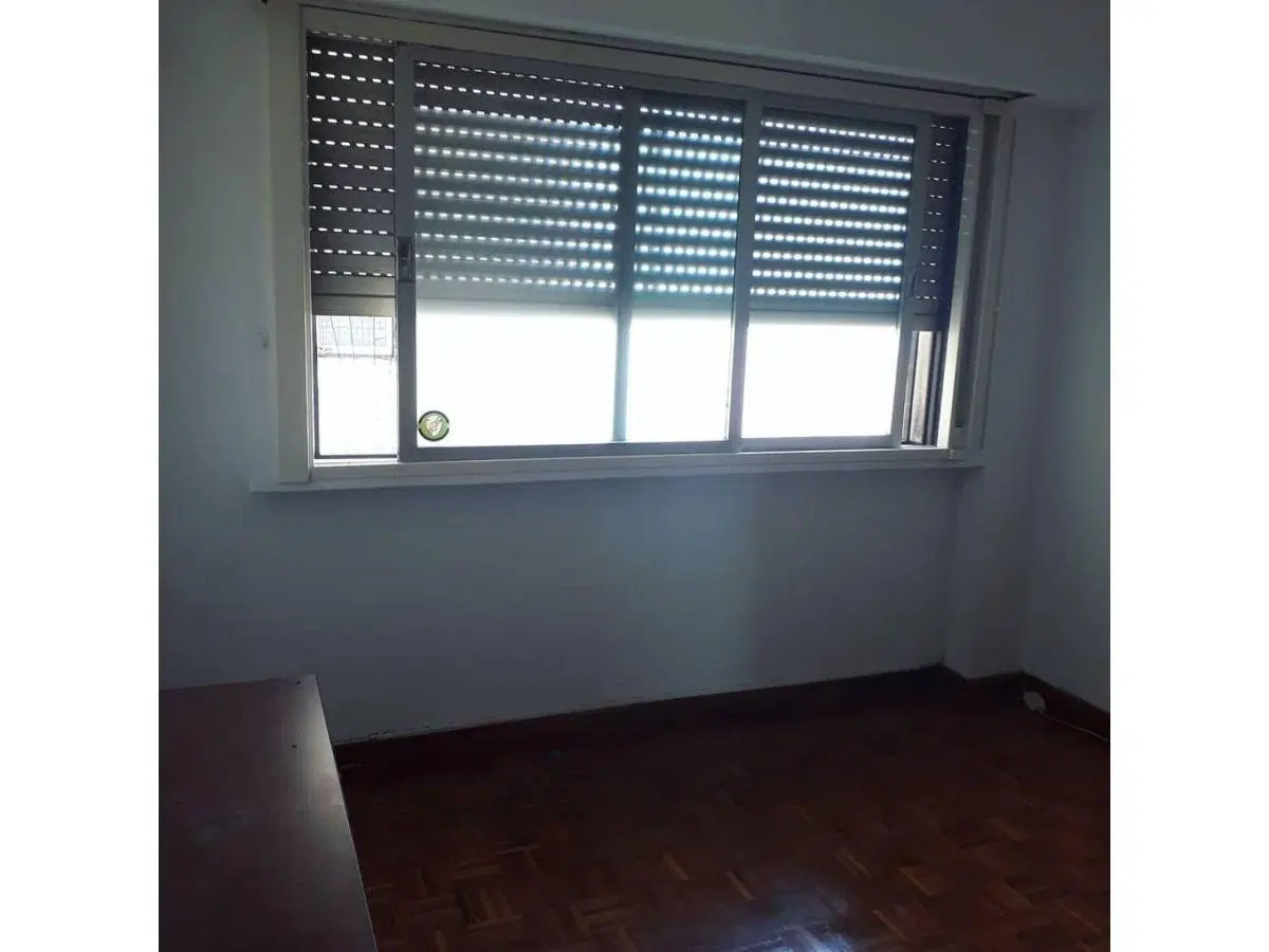 4 ambientes en alquiler, al frente con balcón 3