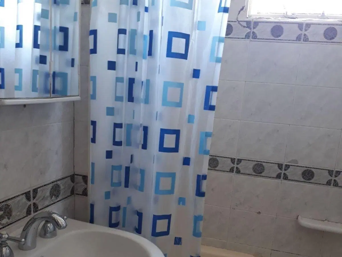 4 ambientes en alquiler, al frente con balcón 8