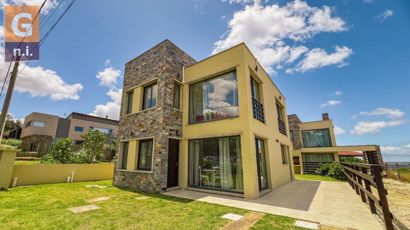 Casa en Piriápolis (Punta Colorada) Ref. 6880 - Alquiler por día