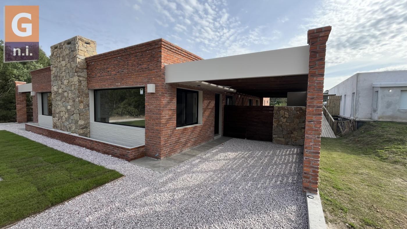 Casa en Piriápolis (Punta Colorada) Ref. 6875 - Precio por dia
