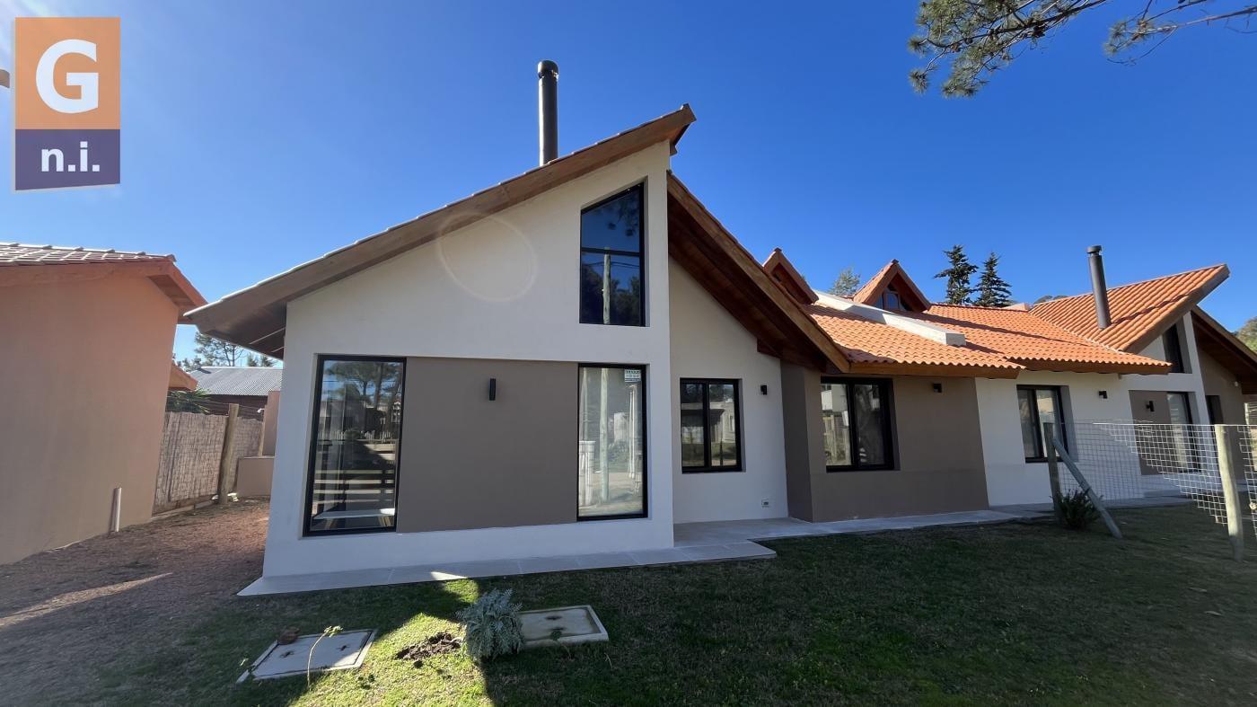Casa en Piriápolis (Punta Colorada) Ref. 6698 - Precio por dia