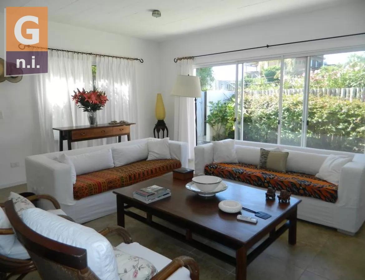 Casa en Punta del Este (La Barra) Ref. 6805 - Precio por dia