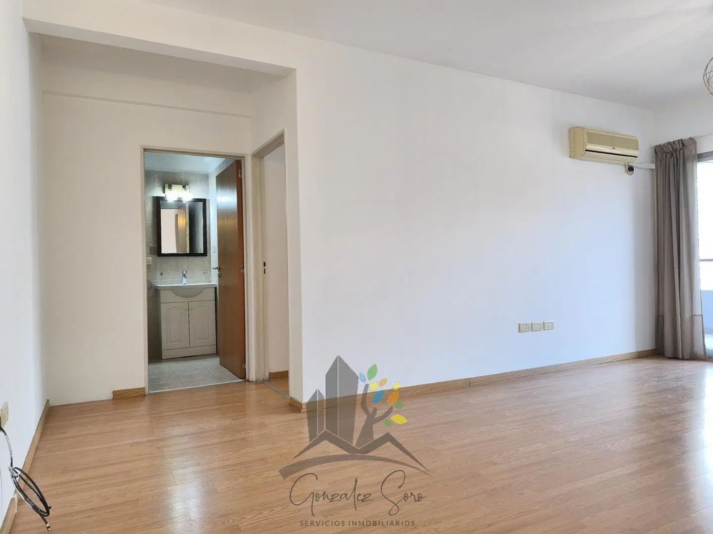 ALQUILER – EXCELENTE DEPARTAMENTO DE 2 AMBIENTES CON BALCÓN, 2