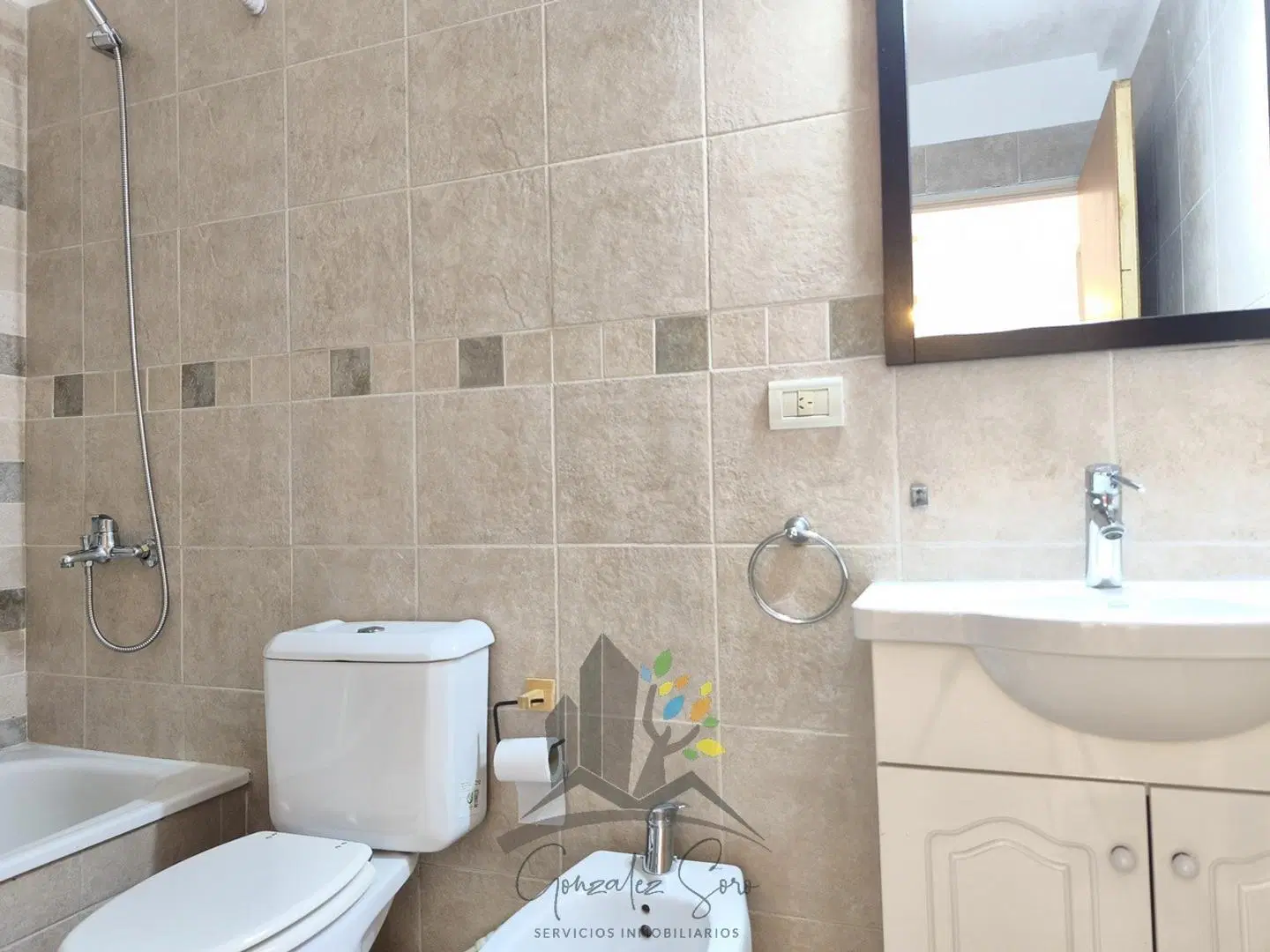 ALQUILER – EXCELENTE DEPARTAMENTO DE 2 AMBIENTES CON BALCÓN, 4