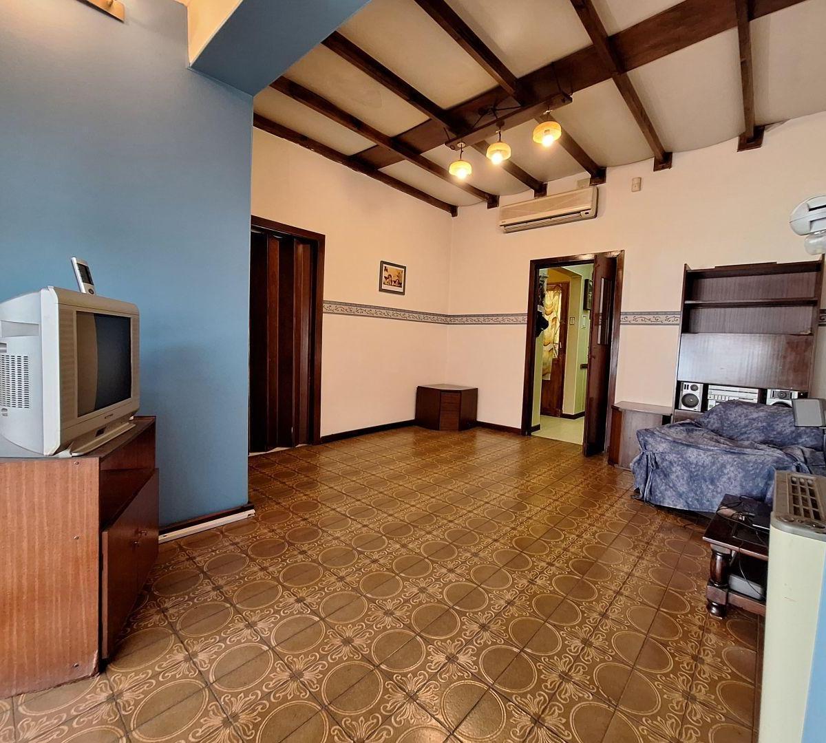 Casa 5 Ambientes. | Founroge Al 3000 2
