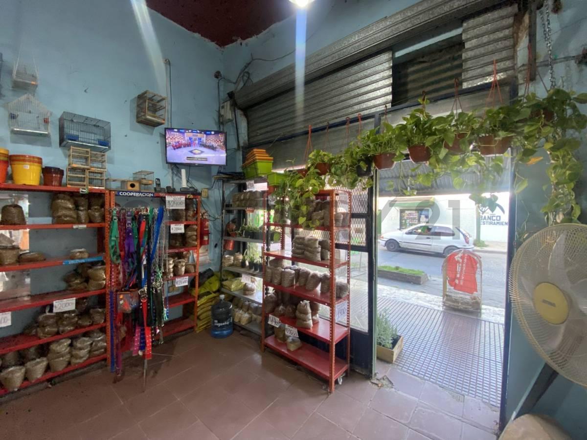 Venta de Locales y Departamentos en Esquina en San Jose, Almirante Brown 1