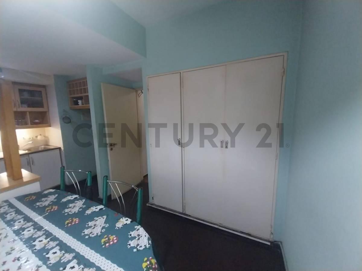 Departamento en Venta 4 Ambientes en Lomas de Zamora - Apto Credito! 4