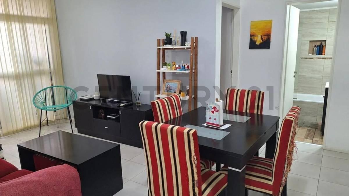Venta Departamento 2 Ambientes con Balcon Corrido y Cochera - Torres Pueyrredon 3