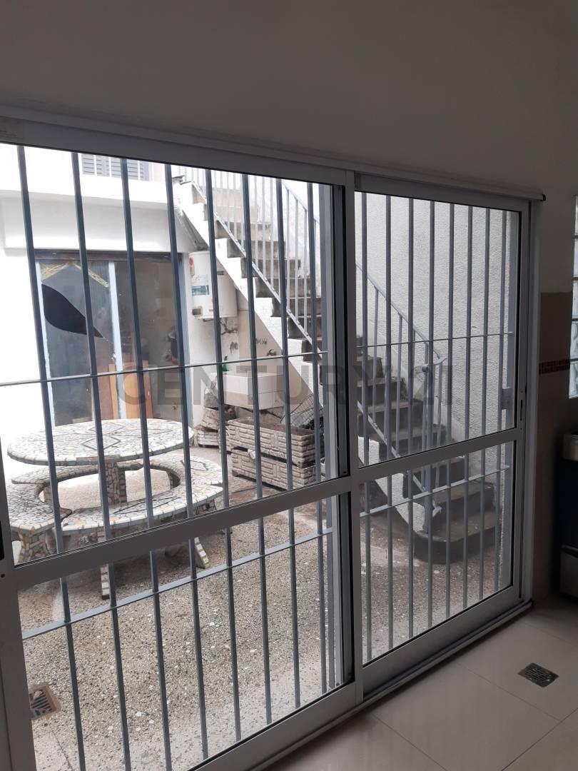 Venta Casa Centrica en PH, 4 Amb - Ubicada en Pleno Centro de San Martin. Apto Credito! 2