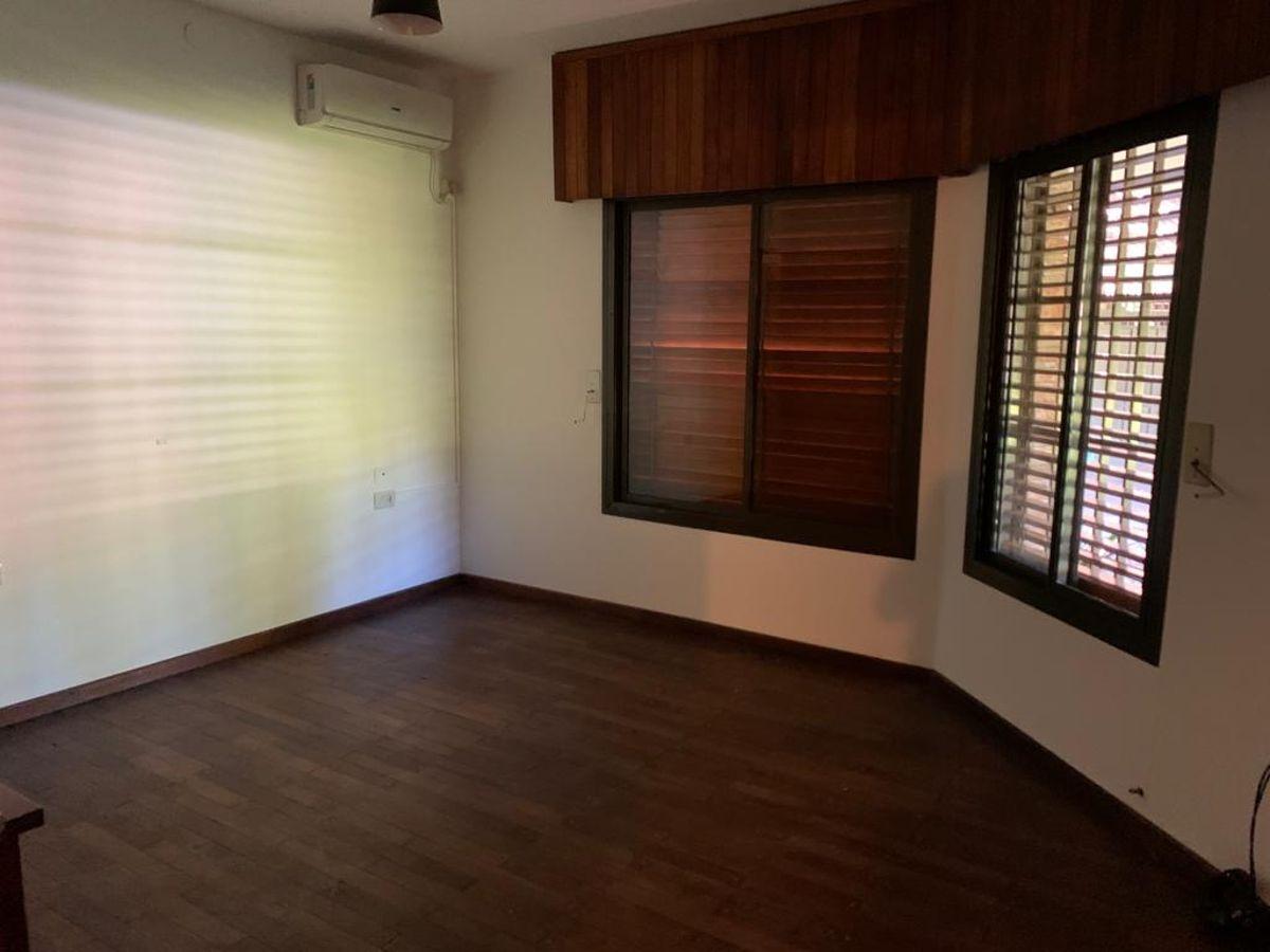 Foto de SE ALQUILA GRAN PROPIEDAD 6 DORM EN BARRIO JARDIN ESPINOSA, imagen 4