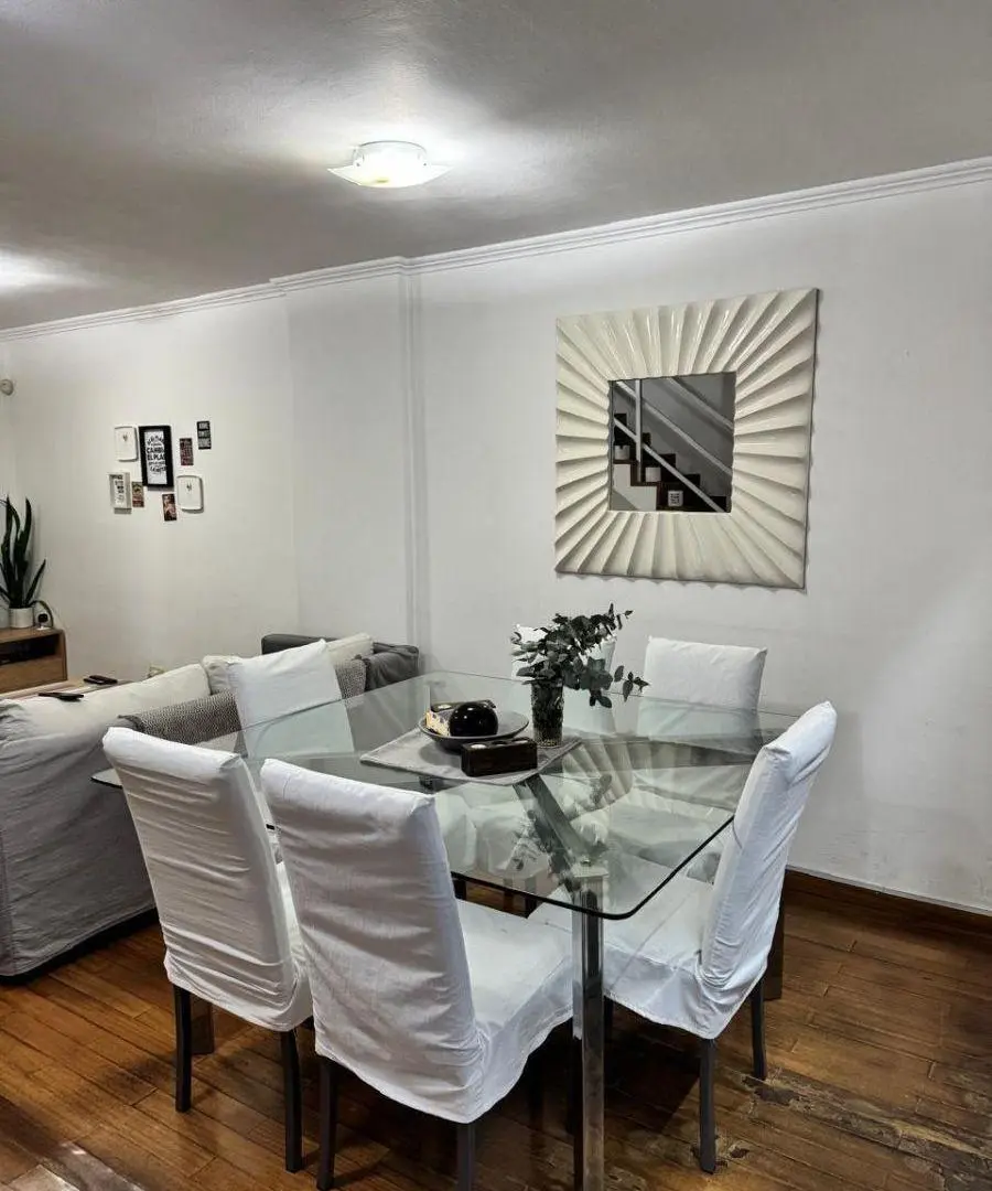 SE VENDE DUPLEX CON COCHERA Y TERRAZA PROPIA EN B. GRAL. PAZ 2