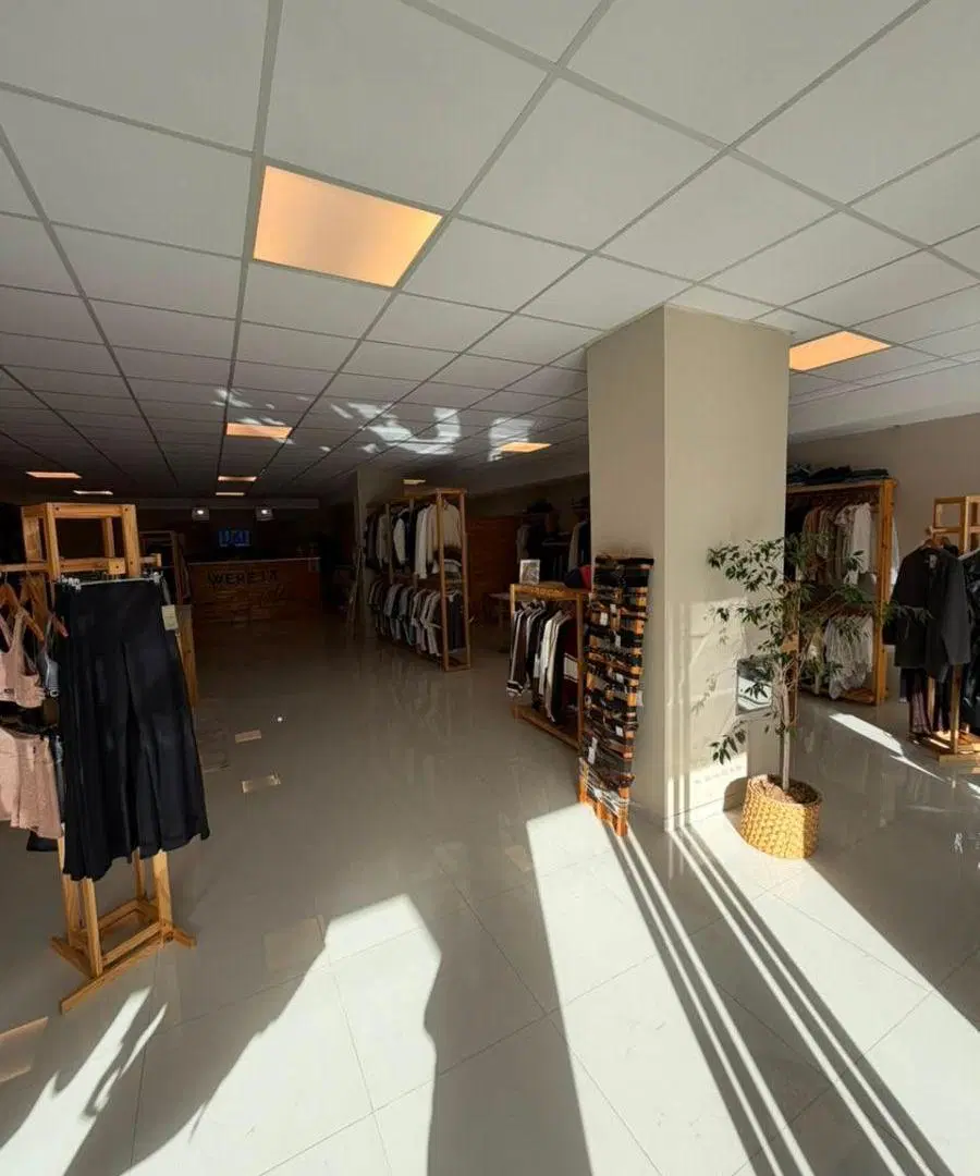 SE VENDE ESPECTACULAR LOCAL COMERCIAL FRENTE AL SHOPPING LA RIBERA - RIO CUARTO 2