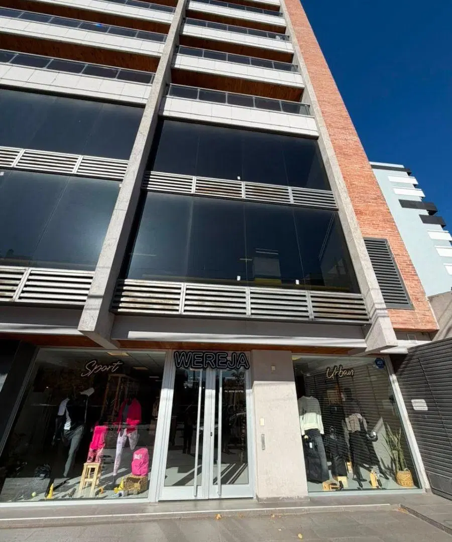 SE VENDE ESPECTACULAR LOCAL COMERCIAL FRENTE AL SHOPPING LA RIBERA - RIO CUARTO 5