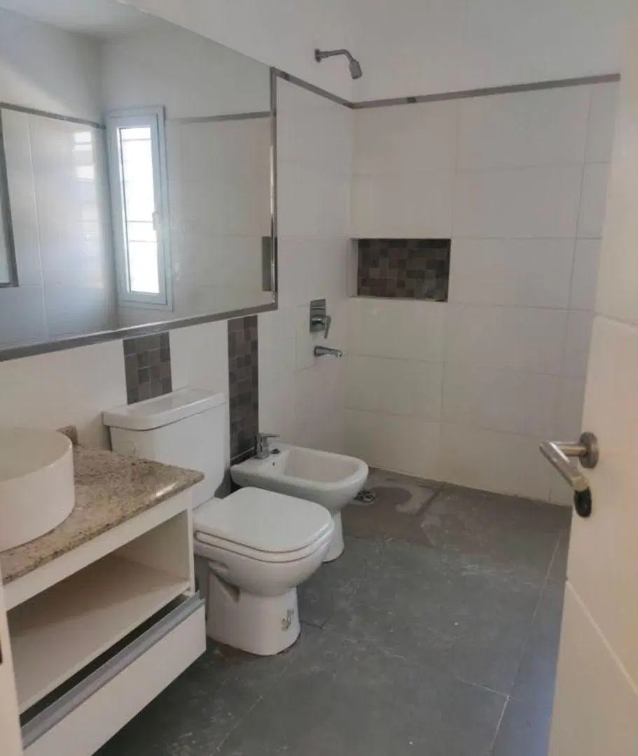 SE ALQUILA DUPLEX 3 DOR EN BARRIO "LA PAYA" - DISPONIBLE JULIO 2