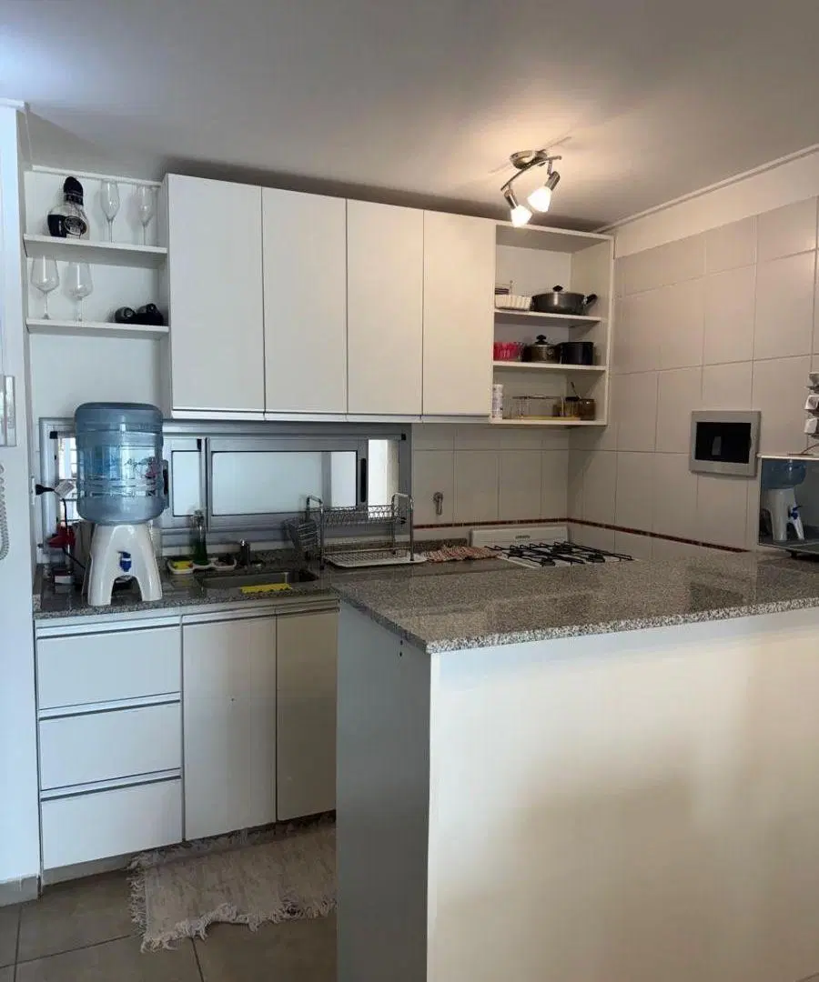 Departamento FRENTE con 2 dormitorios en venta en General Paz 5