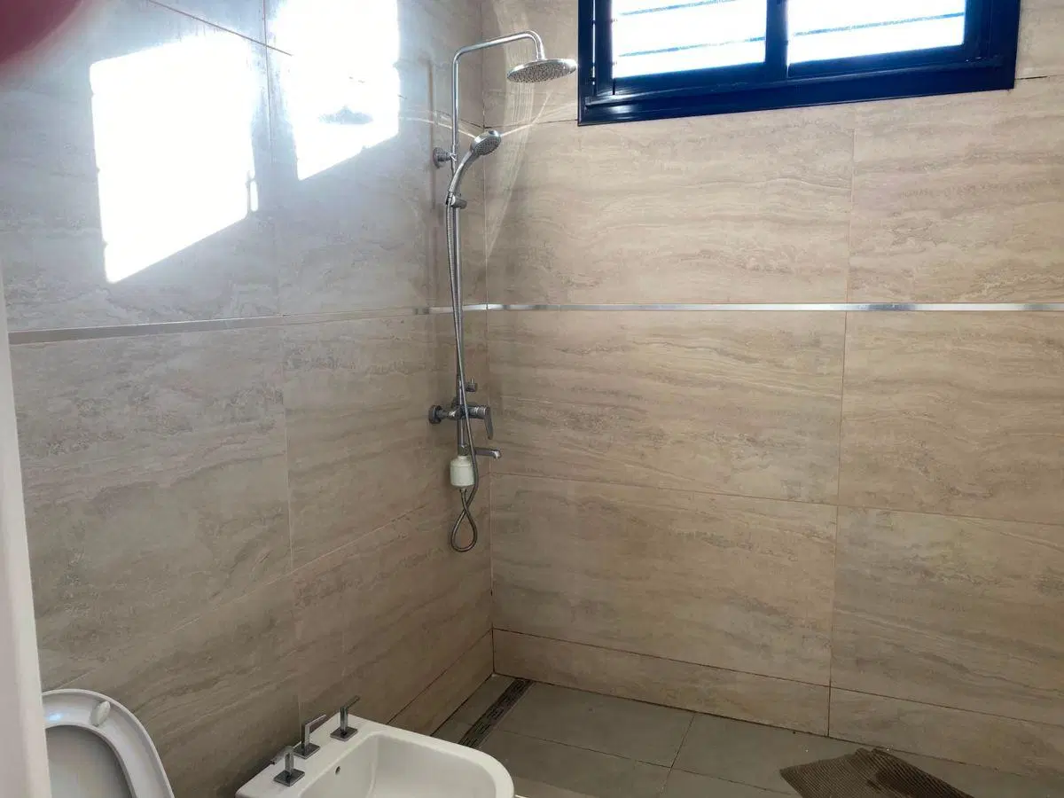 SE ALQUILA CASA EN HOUSING "PUNTA CAÑADA" - QUINTA DE LOS NORES 4