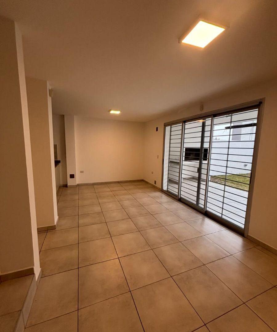 Foto de SE ALQUILA DUPLEX 3 DOR EN RIBERAS DE MANANTIALES - BARRIO CON AMENITIES, imagen 2