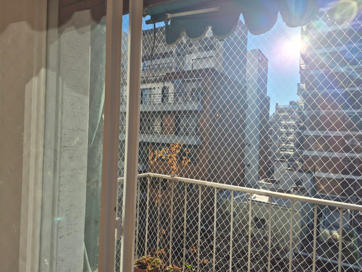 Alquiler 2 ambientes con balcón en Belgrano R. Piso 6 al frente. Muy luminoso y soleado!