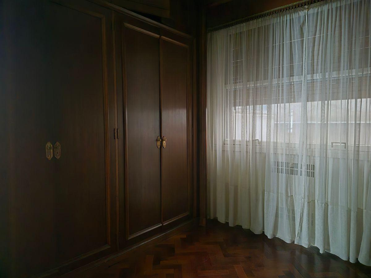 Foto de Alquiler Semipiso de 3 ambientes c/dependencia y balcón al frente en, imagen 2