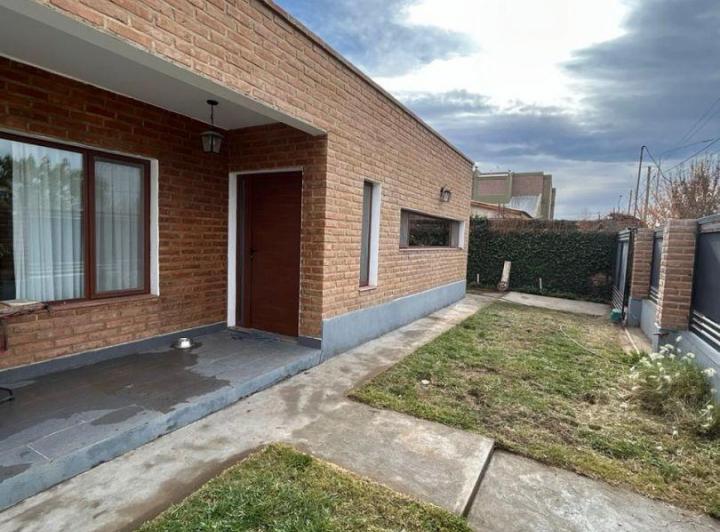 Venta de Casa 3 DORMITORIOS, Plottier 2