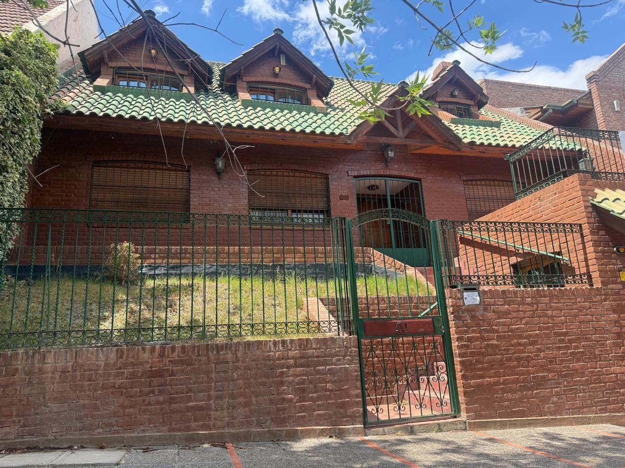 Alquiler casa 7 dormitorios- APTO COMERCIAL - NEUQUEN