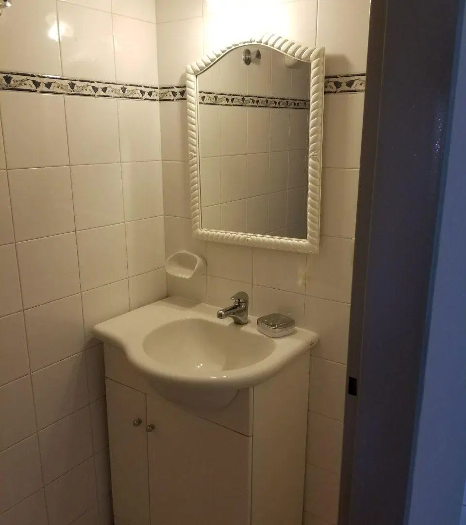 Alquiler Departamento 2 dormitorios Neuquen Zona centro 2