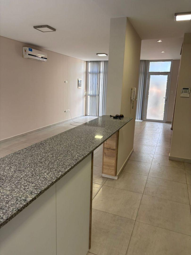 Foto de Duplex en alquiler 3 dormitorios , Neuquén capital, imagen 1