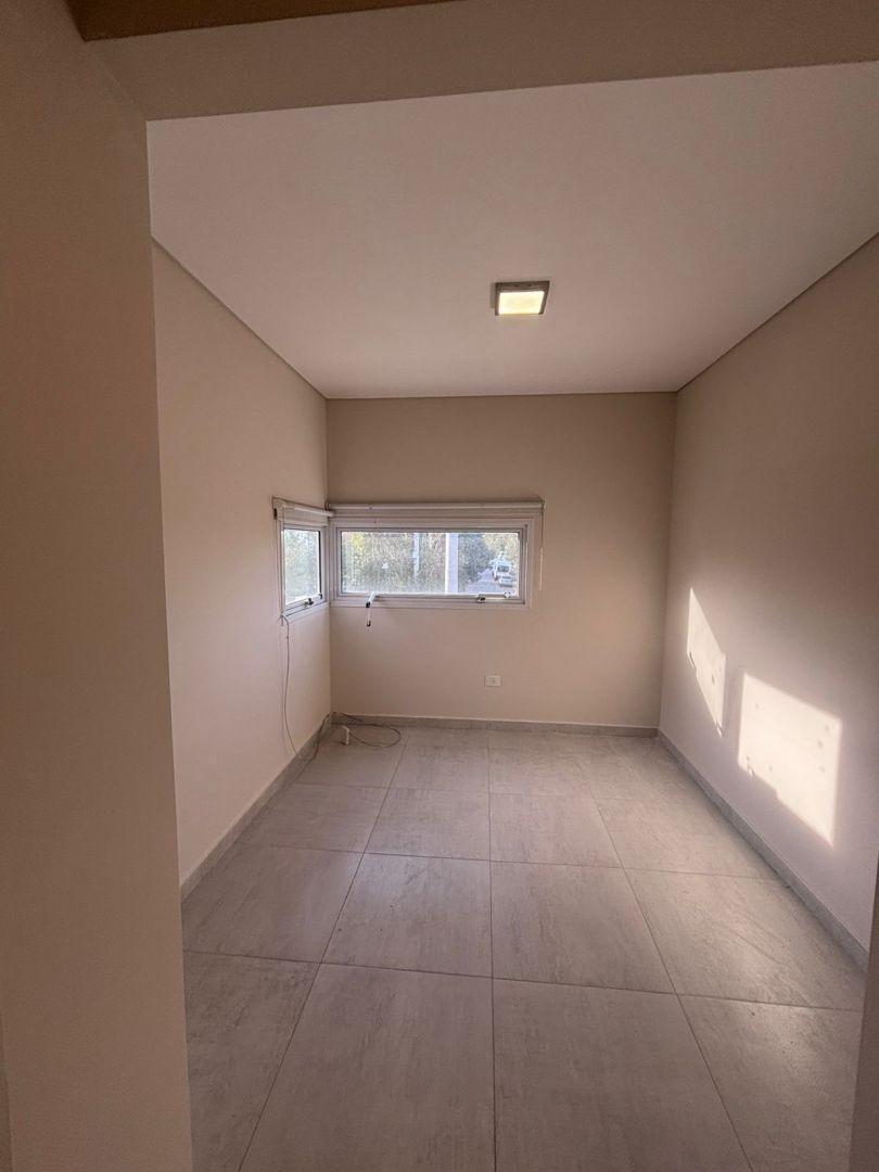Foto de Duplex en alquiler 3 dormitorios , Neuquén capital, imagen 3