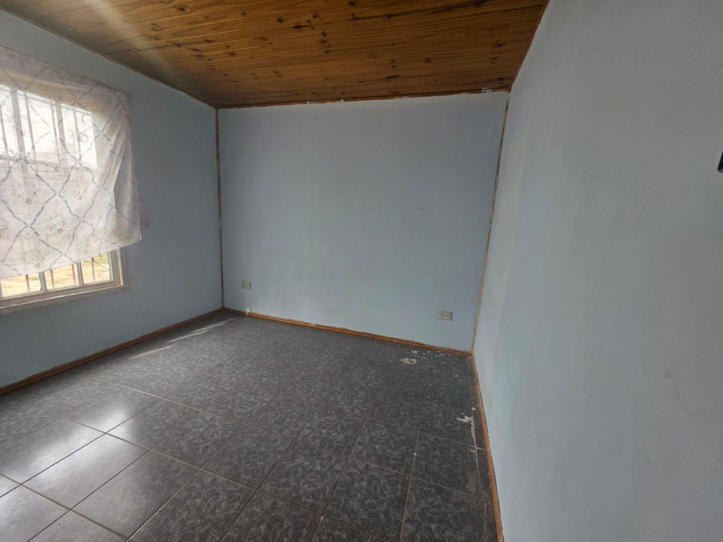 Foto de Venta de Lote con Casa Prefabricada en Plottier, imagen 4