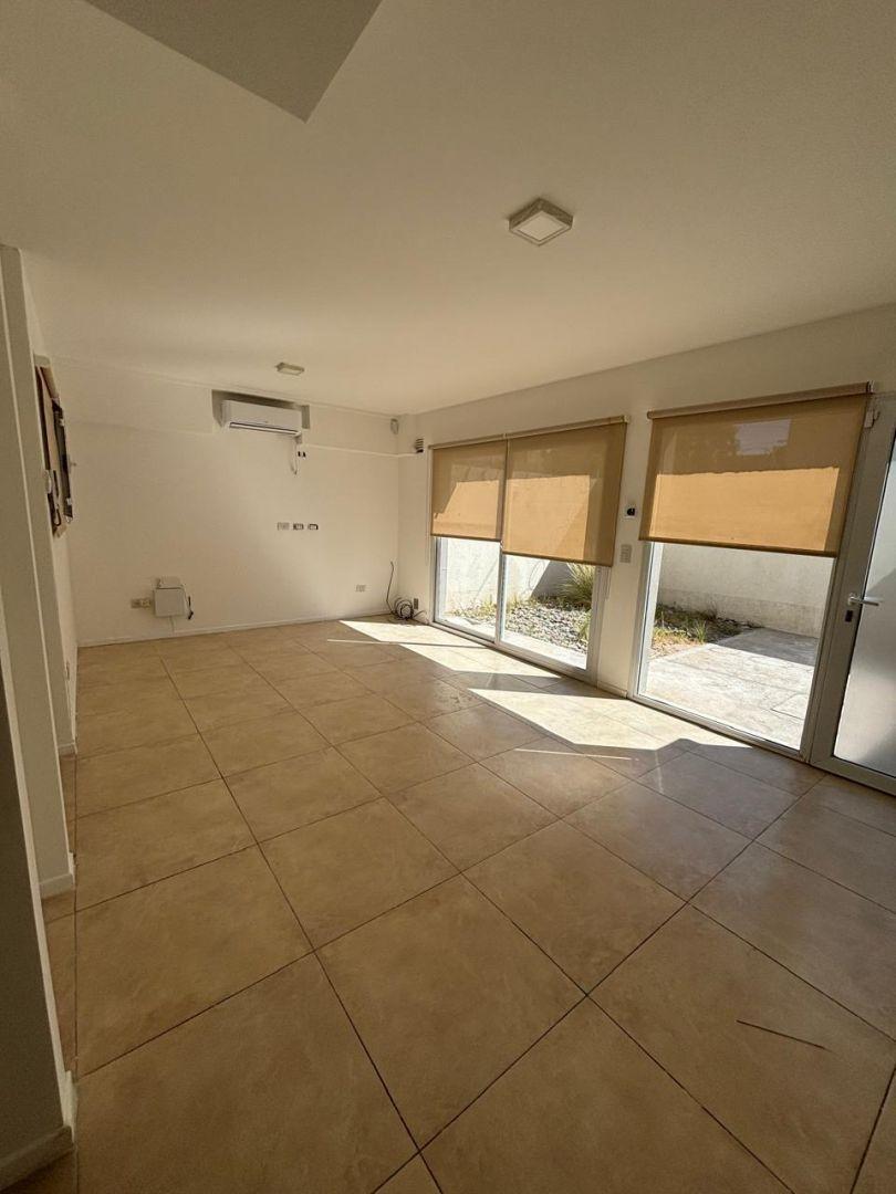 Foto de DUPLEX EN ALQUILER 2 DORMITORIOS, NEUQUEN CAPITAL, imagen 2