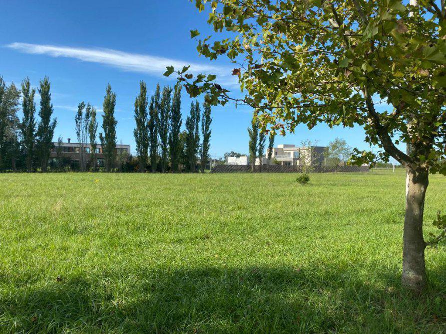 Lote en Venta. Barrio " El Chañar Ll ". Partido de Brandsen. Bs. As 3