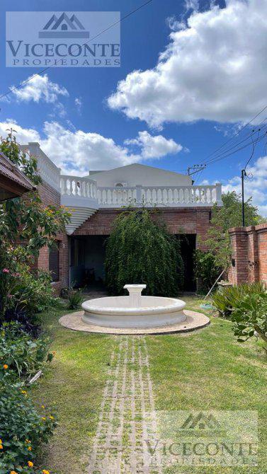Excelente Casa en Venta. Calle Juan Domingo Peron. Ruta 215. Partido de Brandsen. Bs. As 3