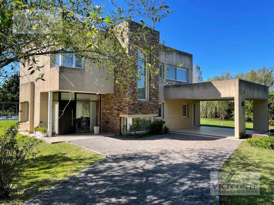 Excelente Casa Estilo Minimalista 200 m². Club de Campo " Haras del Sur". Partido de Brandsen. Retas 5