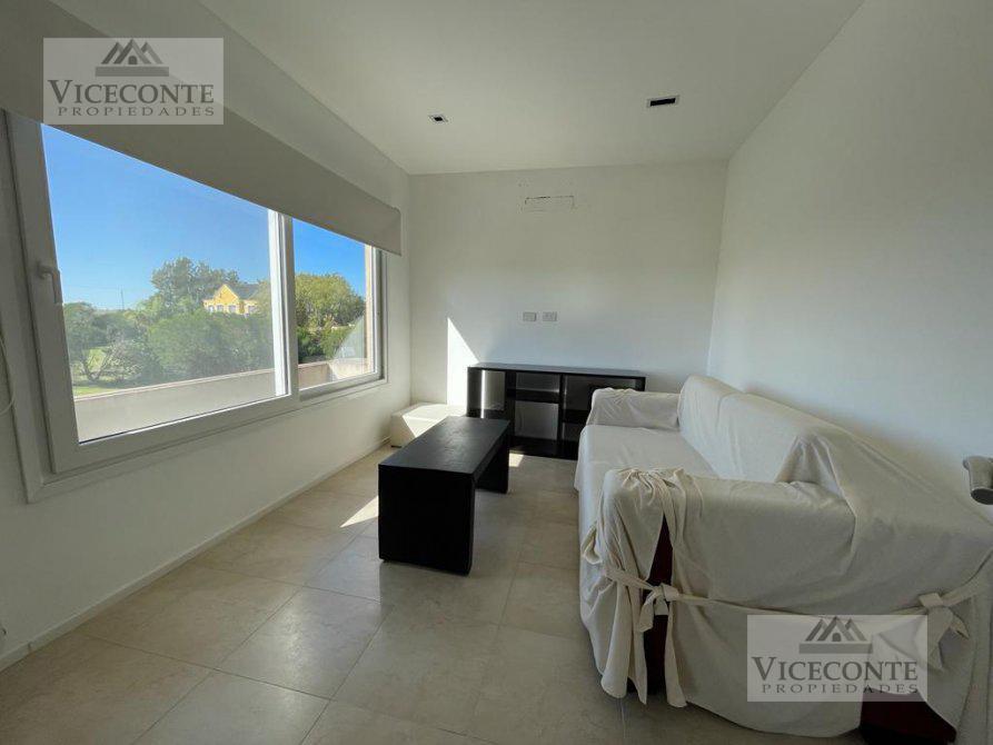 Excelente Casa Estilo Minimalista 200 m². Club de Campo " Haras del Sur". Partido de Brandsen. Retas 3