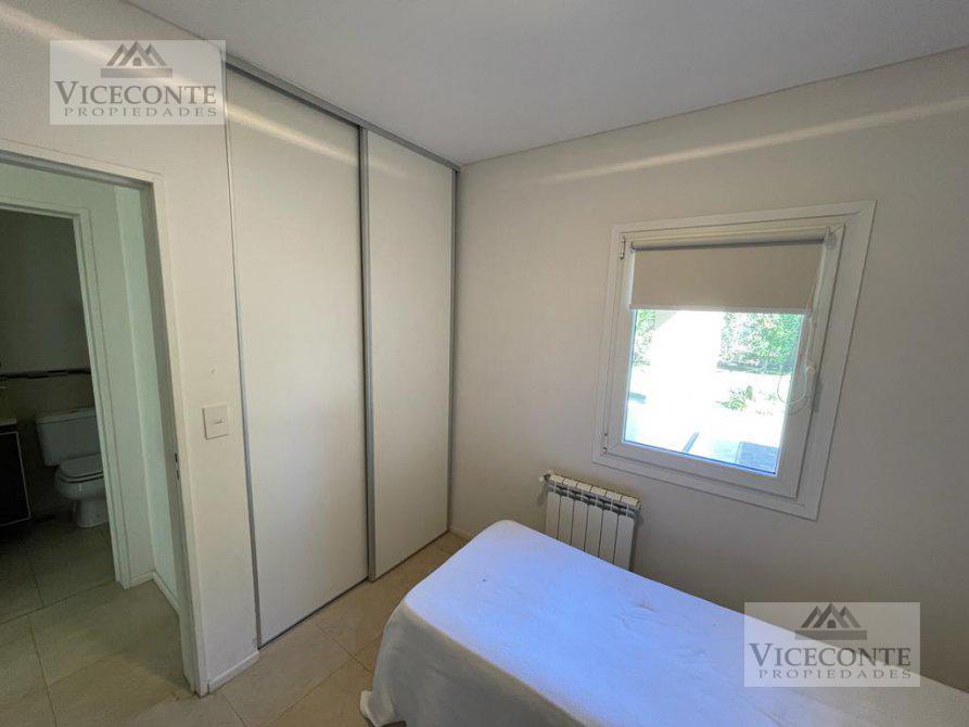 Excelente Casa Estilo Minimalista 200 m². Club de Campo " Haras del Sur". Partido de Brandsen. Retas 1