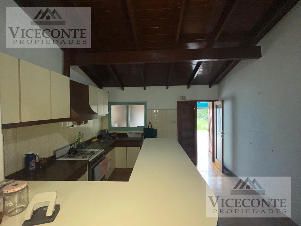 Casa 155 m² Calle Castelli E/ San Martin y Mitre. Brandsen, Buenos Aires. 4