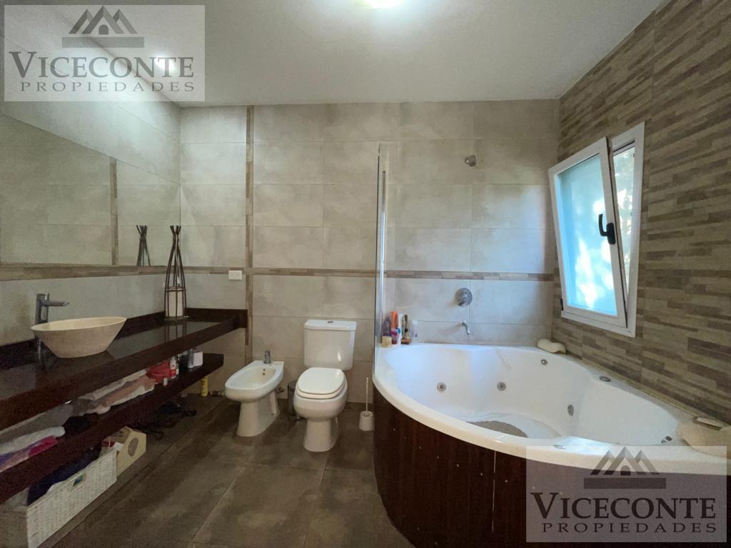 Casaquinta 2632 m2 barrio "La Parada" Brandsen, Buenos Aires.