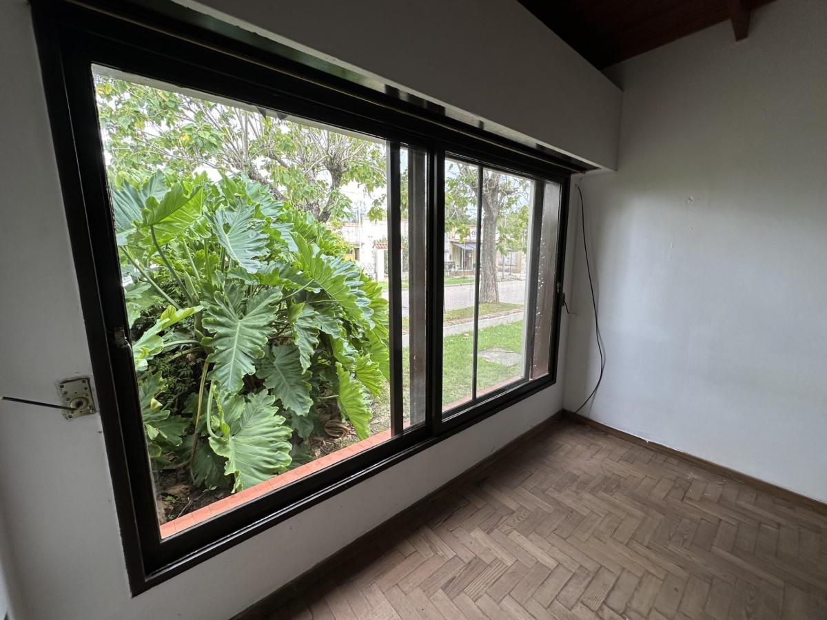 Casa de 97 m². Calle Sáenz Peña. Excelente Ubicación. Ranchos. Gral. Paz. 2