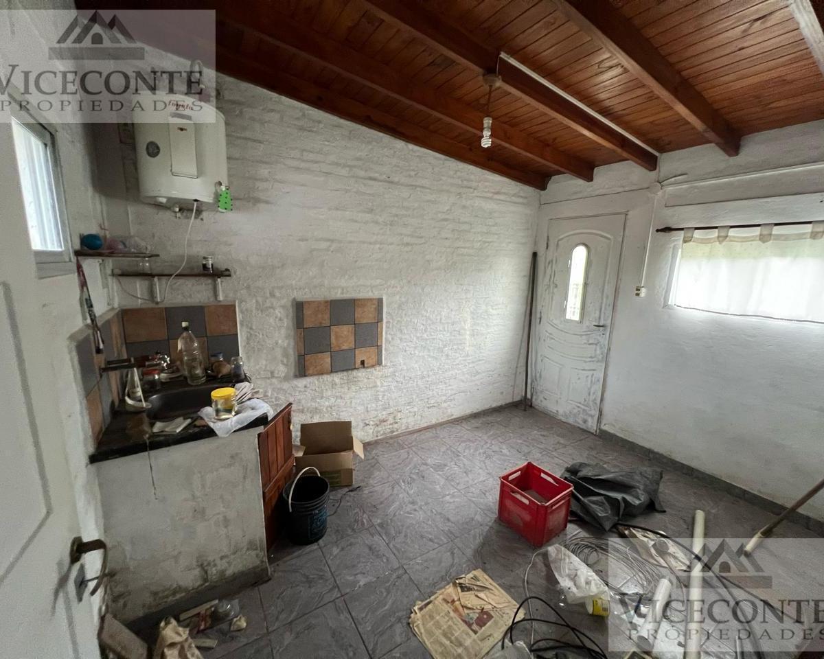 Local 90 m2, calle San Martin, Loma Verde, General Paz, Buenos Aires.