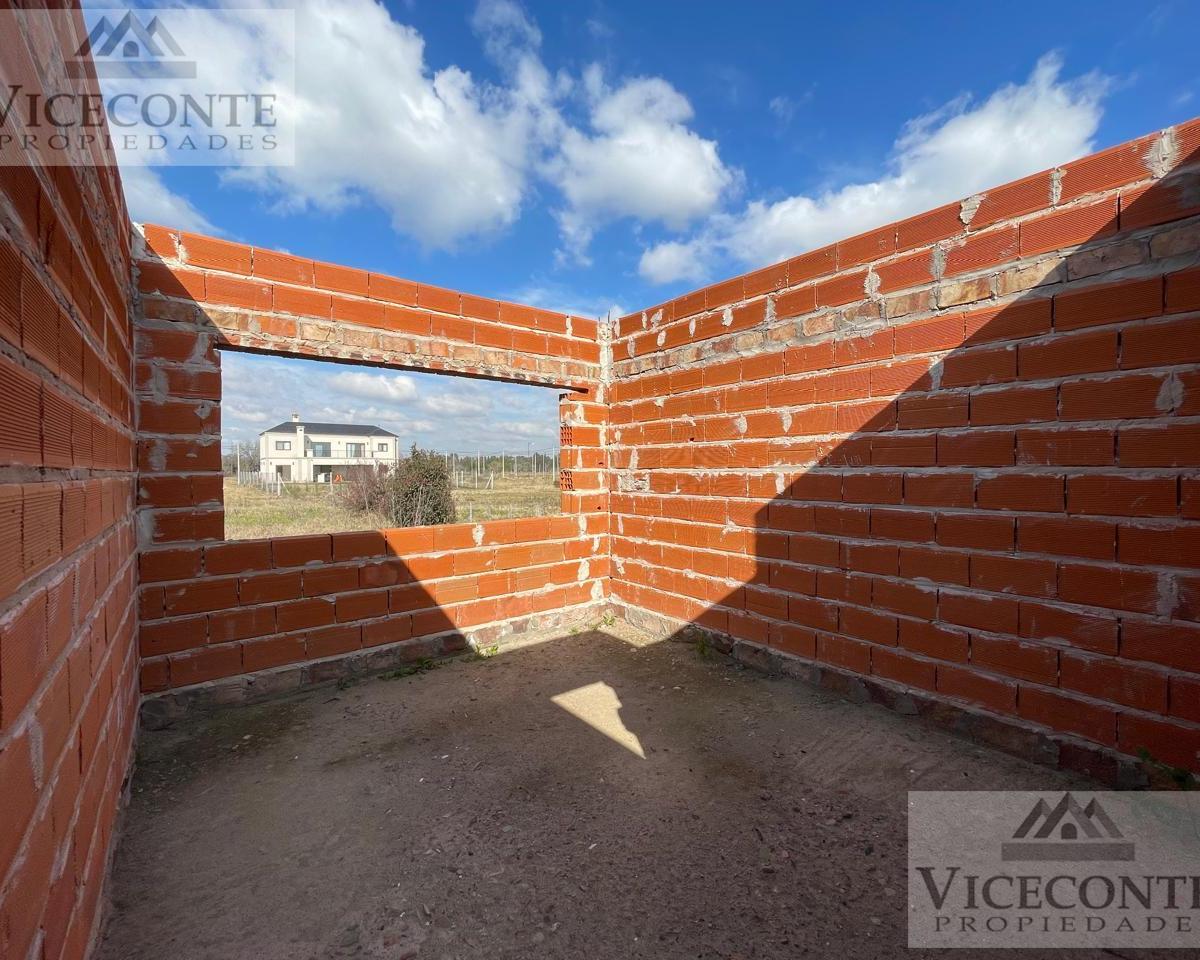 Casa 230 m² en Construcción, Barrio El Chañar II, Brandsen, Buenos Aires. 1