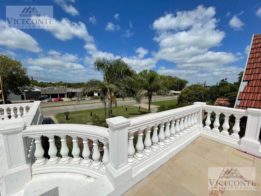Casa 600 m² Construidos. Calle Juan Domingo Peron. Ruta 215. Brandsen. Bs. As 1