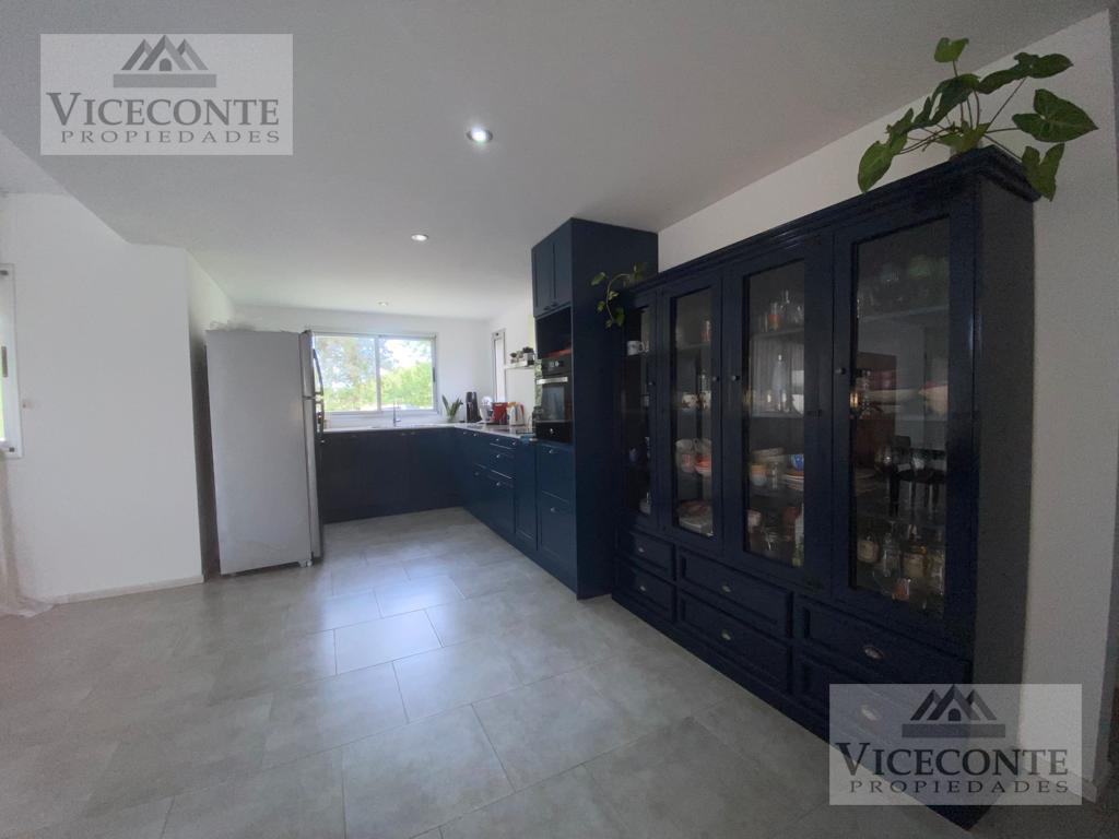 Casa 210 m² Barrio "Las Malvinas". Brandsen, Buenos Aires. 2