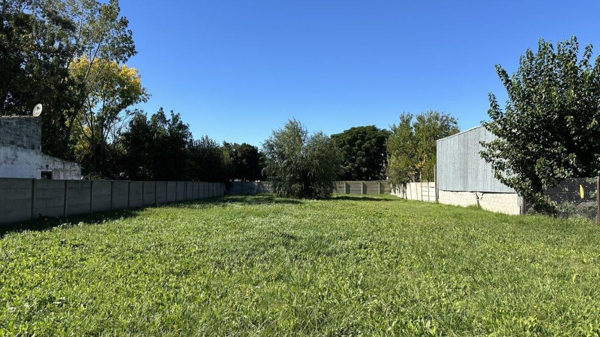 Lote de 1000 m2. Calle Ramon Seijas. Ranchos.