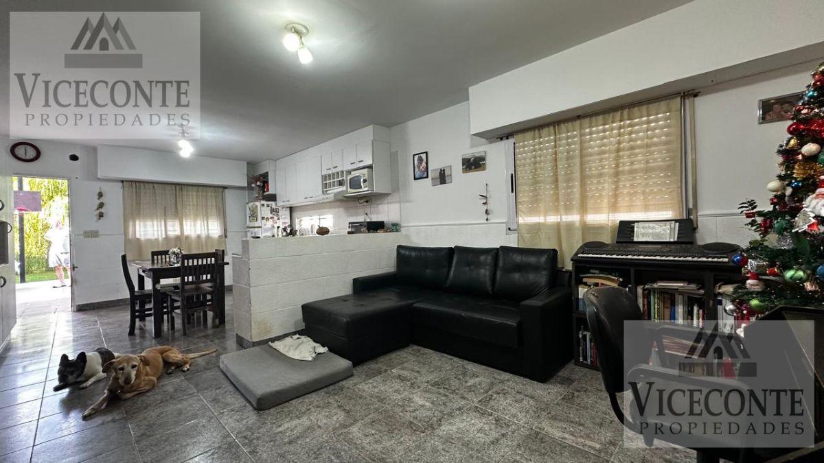 Foto de Casa 88 m2. ¡Apto crédito! Mercedes 969, entre Balcarce y Las Flores, imagen 4