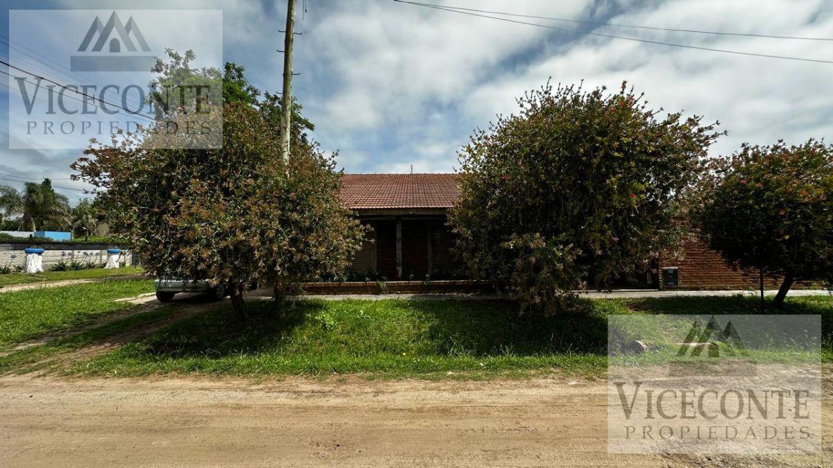 Casa 143m2. Pedro Etcheverria N°694 Esq Romay y Andrés Wallace. Chascomús. Buenos Aires